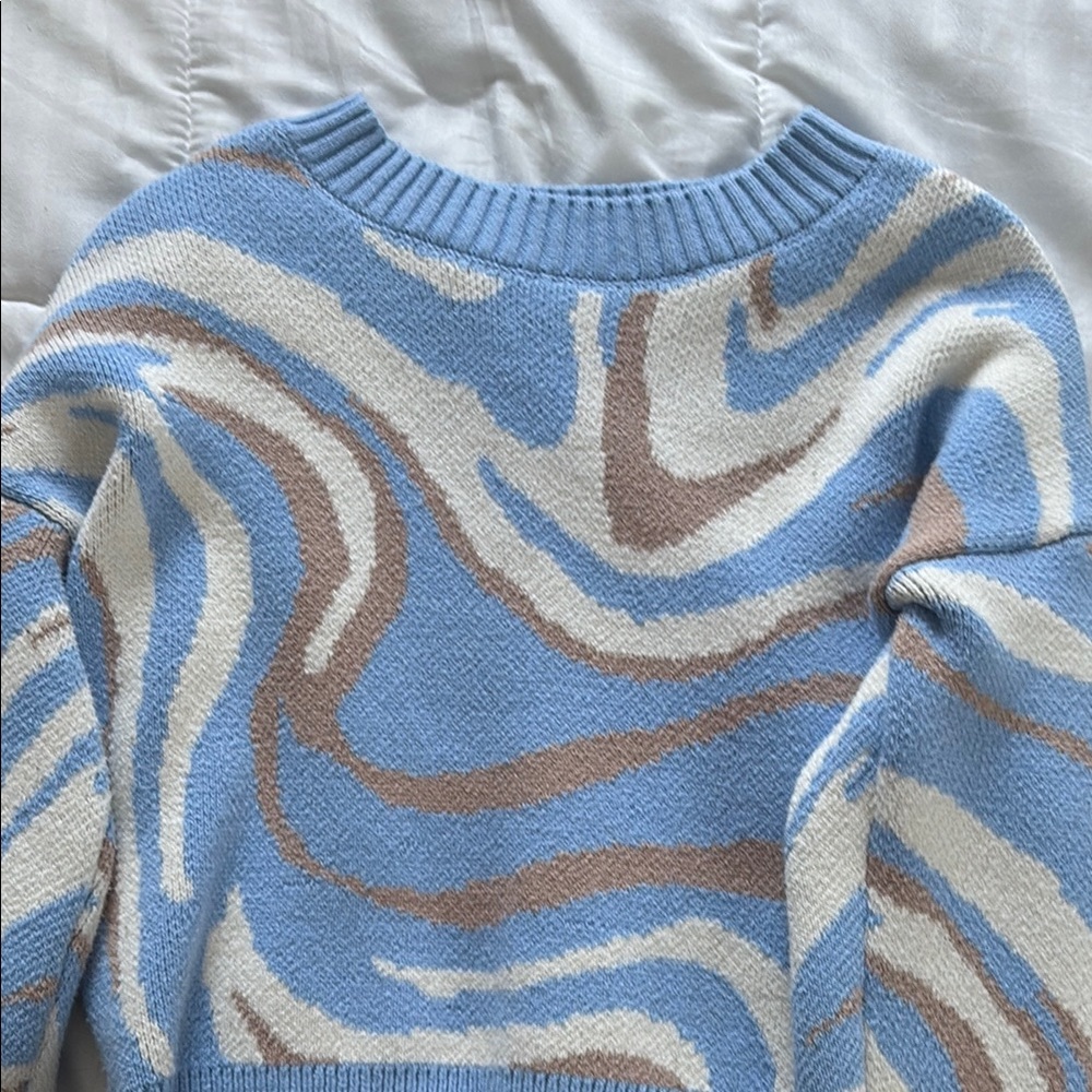 Hollister Blue and Cream Crew Neck Sweater with Abstract Knit Design